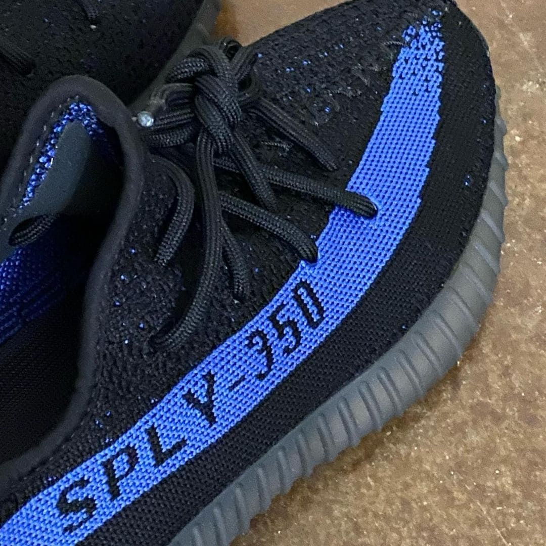 Adidas Yeezy Boost 350 V2 Dazzling Blue