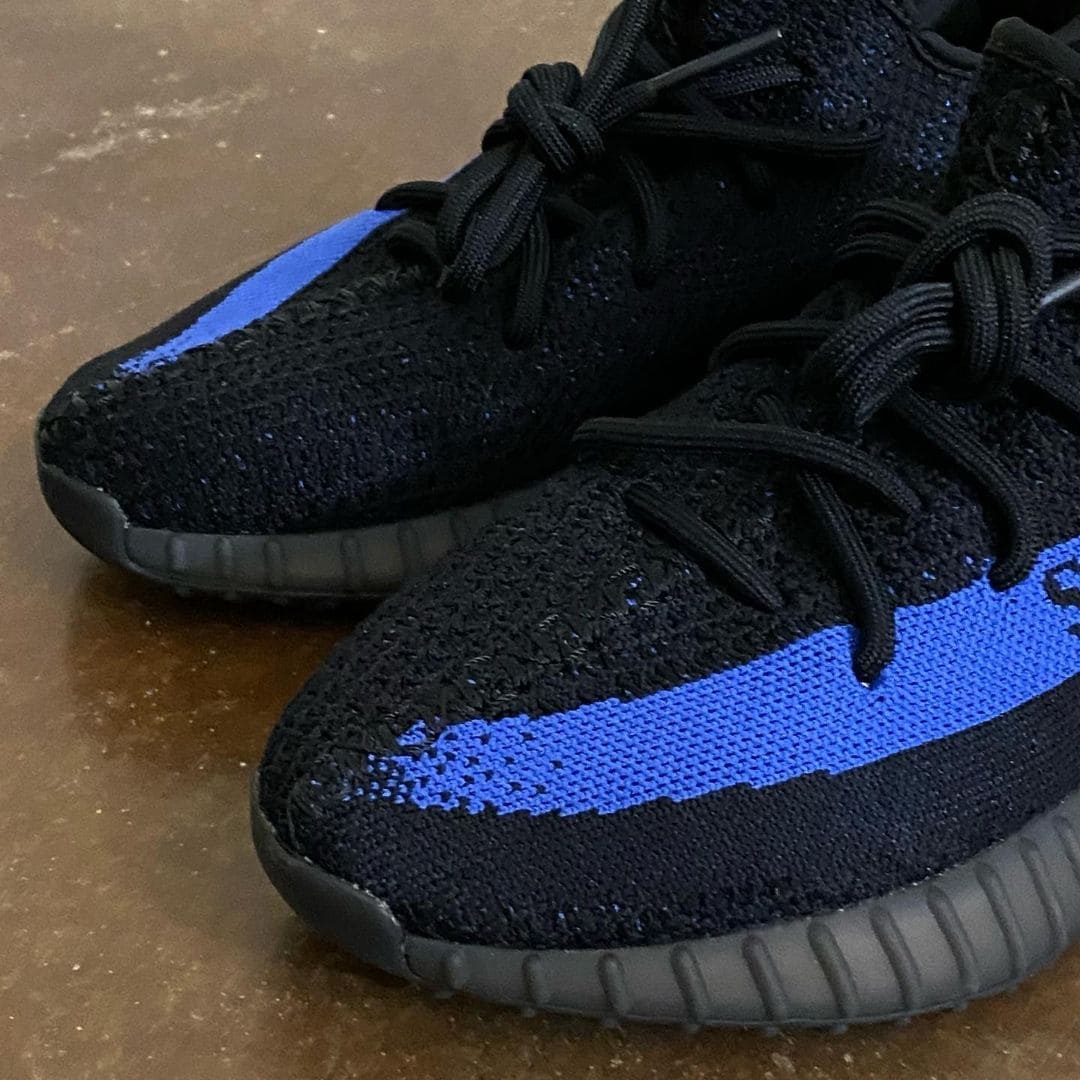 Adidas Yeezy Boost 350 V2 Dazzling Blue